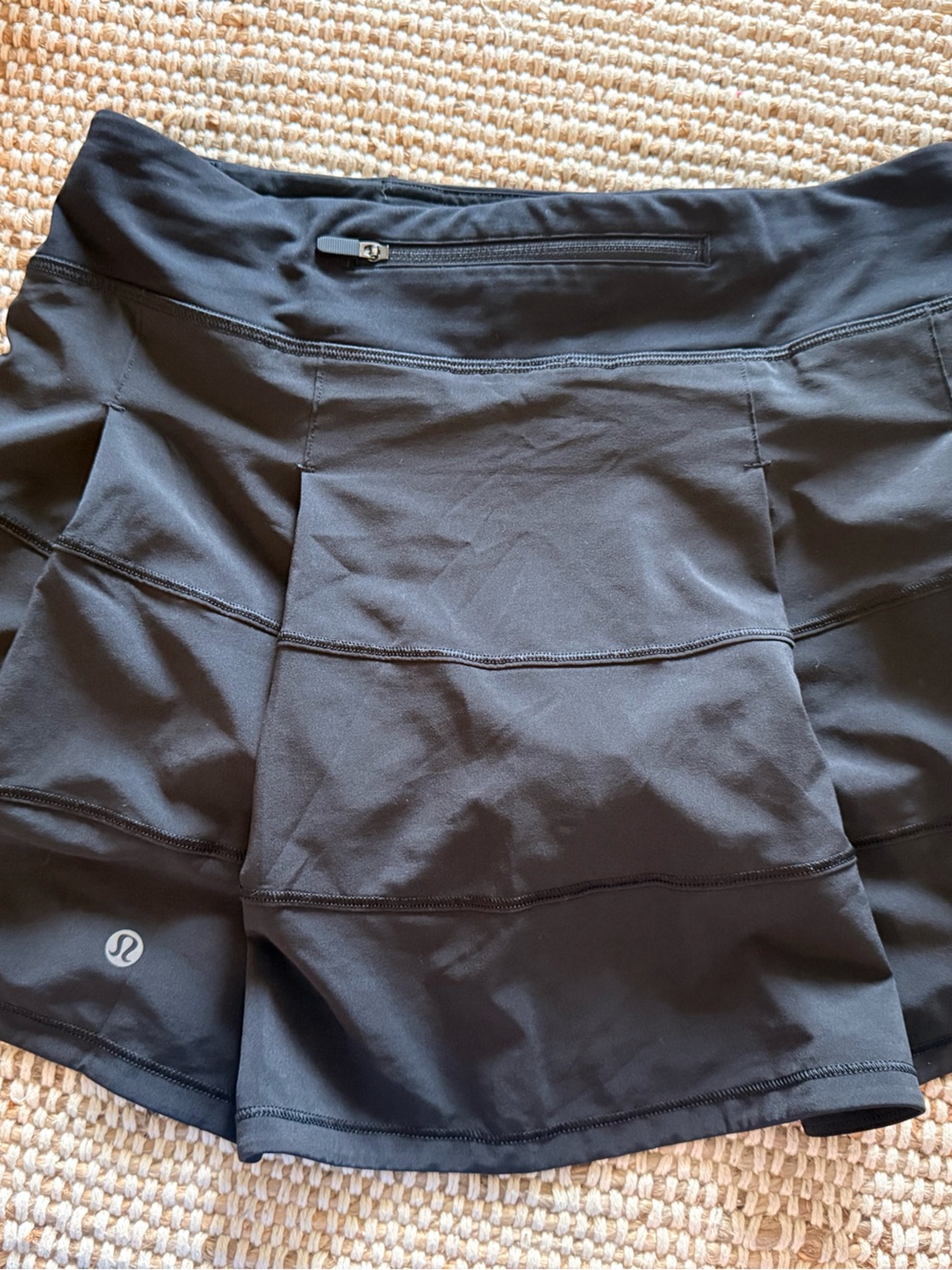lululemon pace rival mid rise black skirt